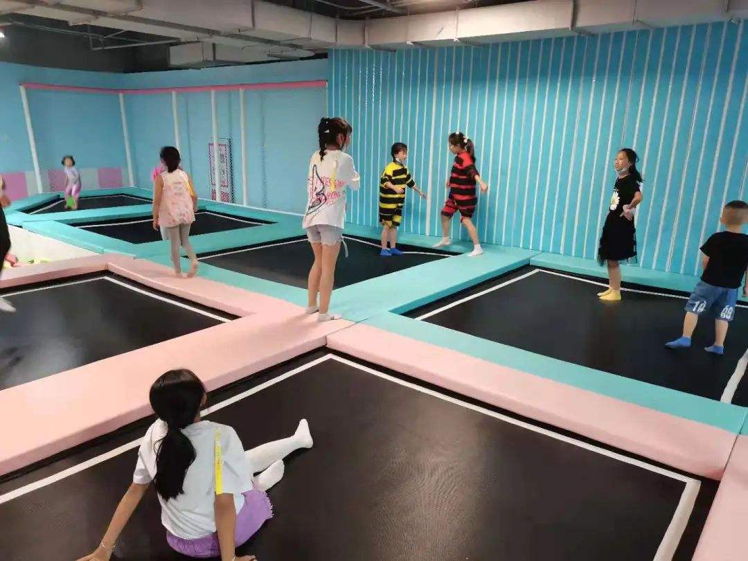 九游app：兒童樂園里有哪些人氣爆棚的小型游樂項目設備？(圖1)